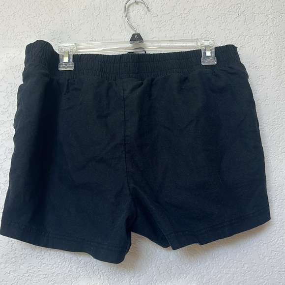 Isabel Maternity by Ingrid and Isabel Shorts Linen Black size Medium - Picture 7 of 10